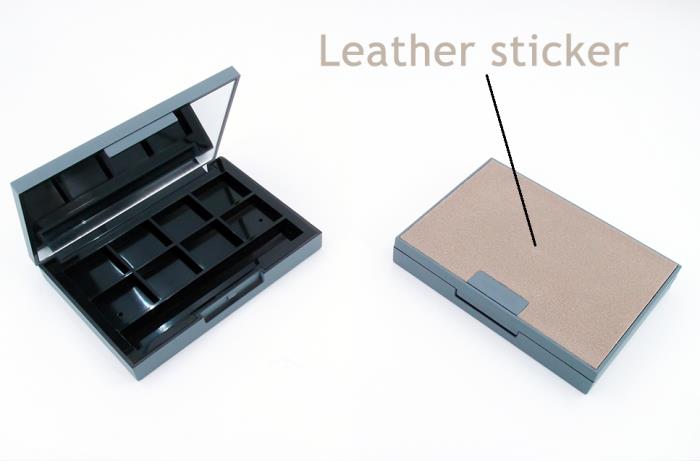 Eyeshadow palette with leather finish